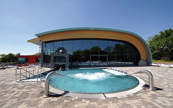 Allwetter-Freizeitbad „Deichwelle“ in Neuwied/Rh.