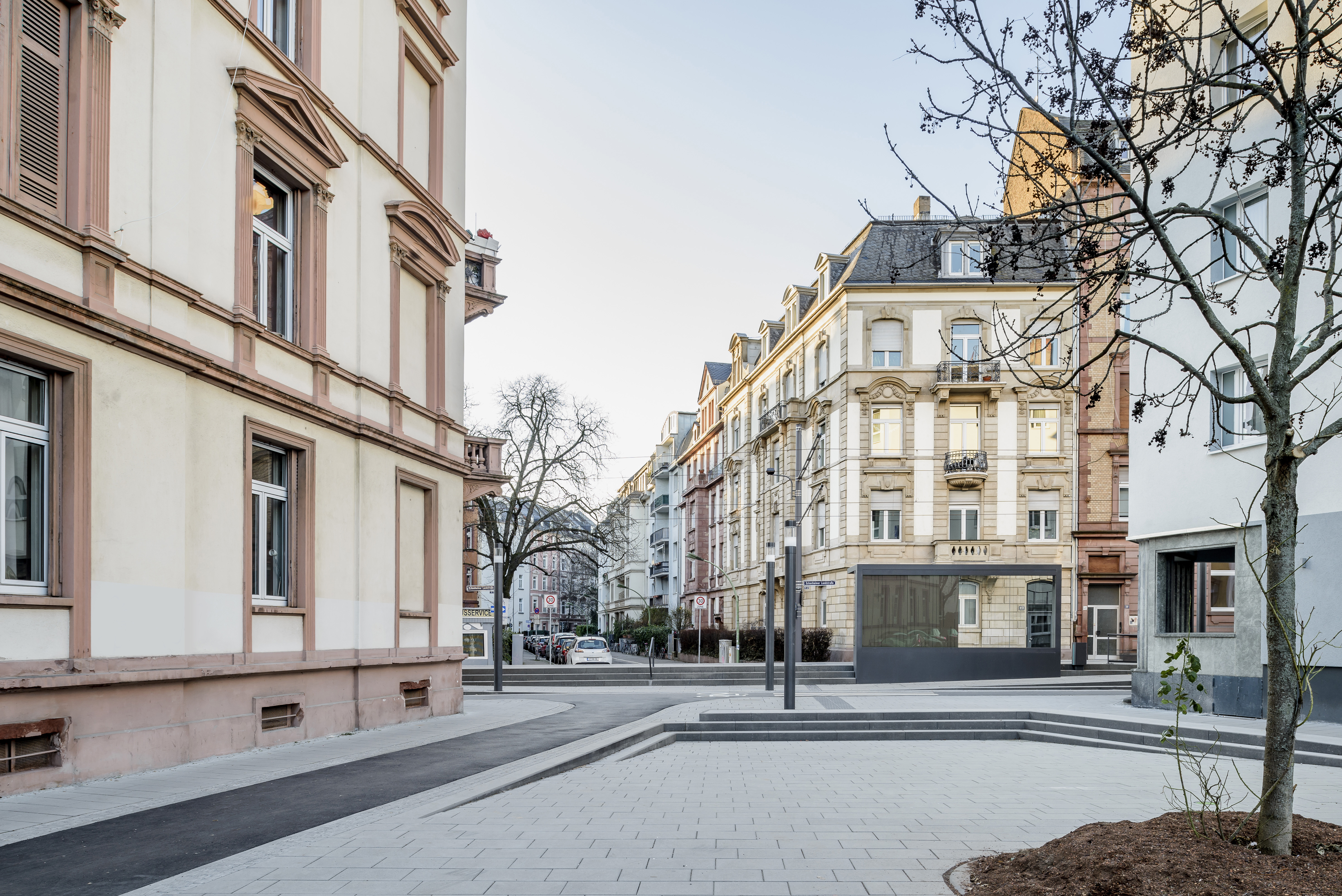 Stadtbahn Pendler Stehen Auf Beton Betonorg